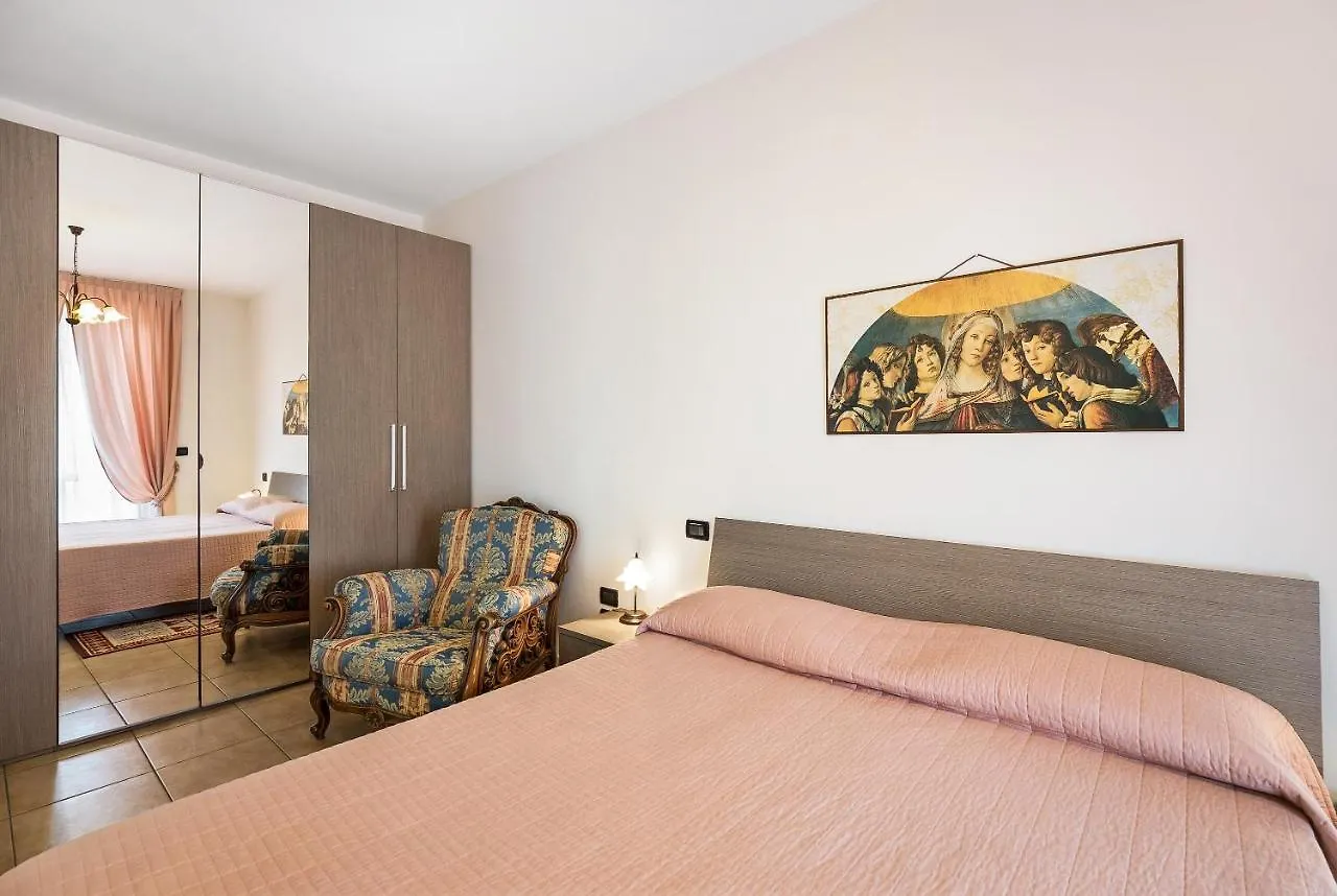 Apartment Appartamento Elisabetta Manerba del Garda Italy