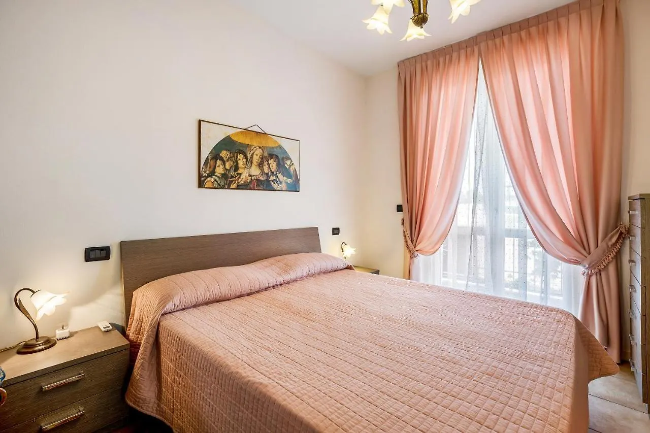 Apartment Appartamento Elisabetta Manerba del Garda Italy
